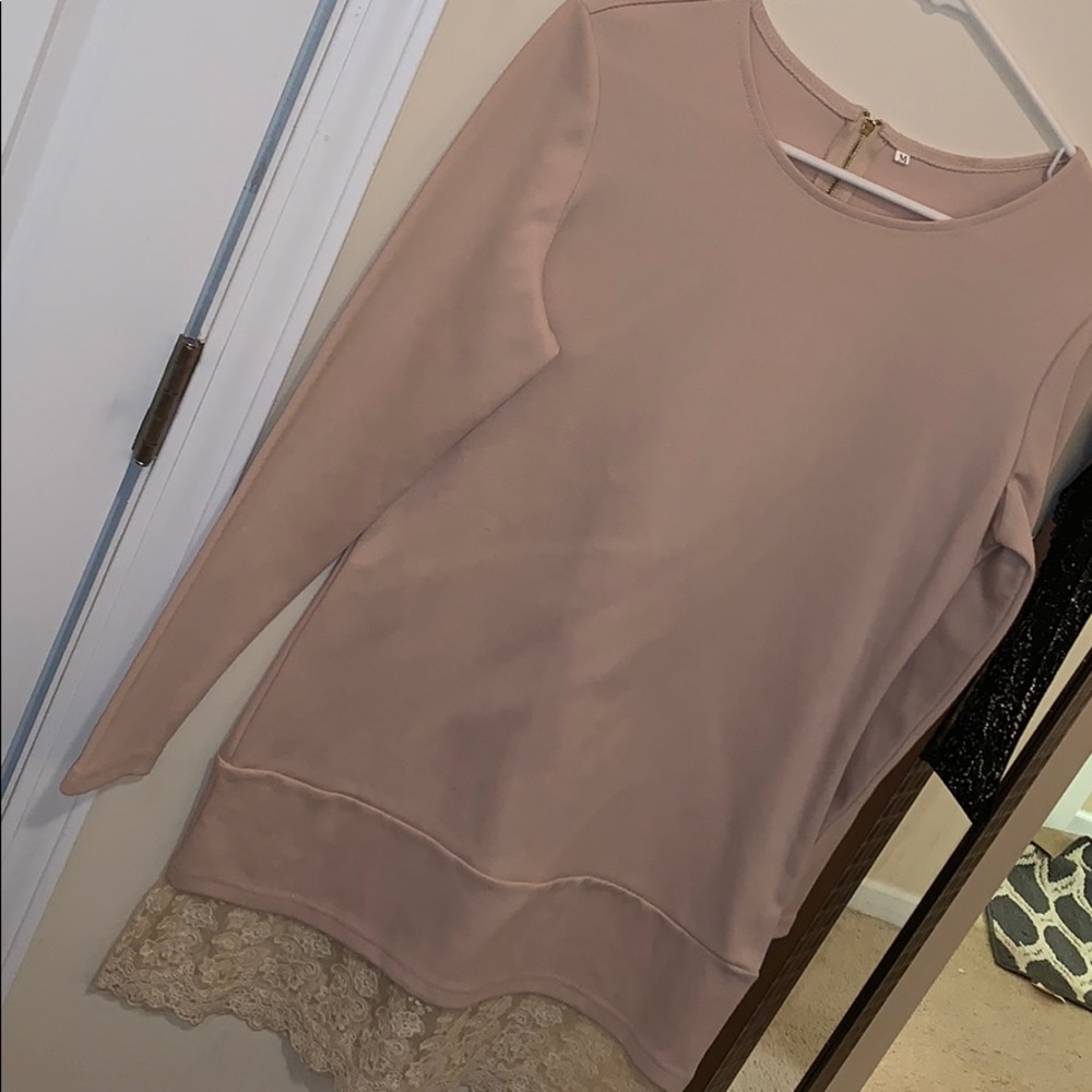 Tunic with lace bottom